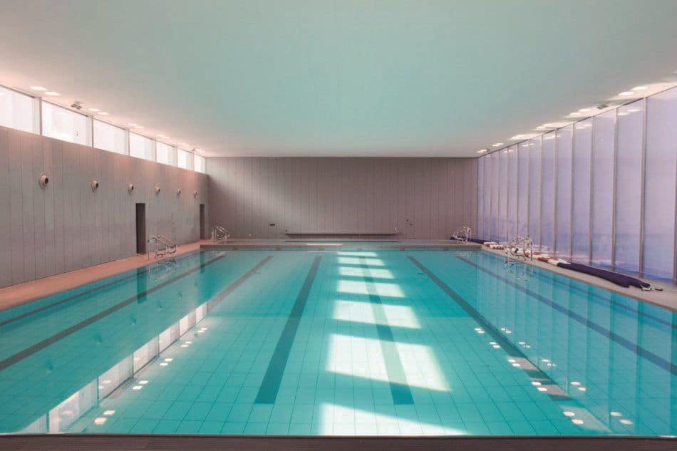 Vista acabada de la piscina
