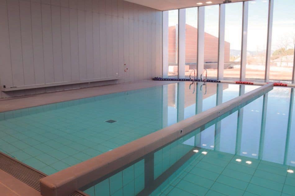 Detalle de piscina acabada