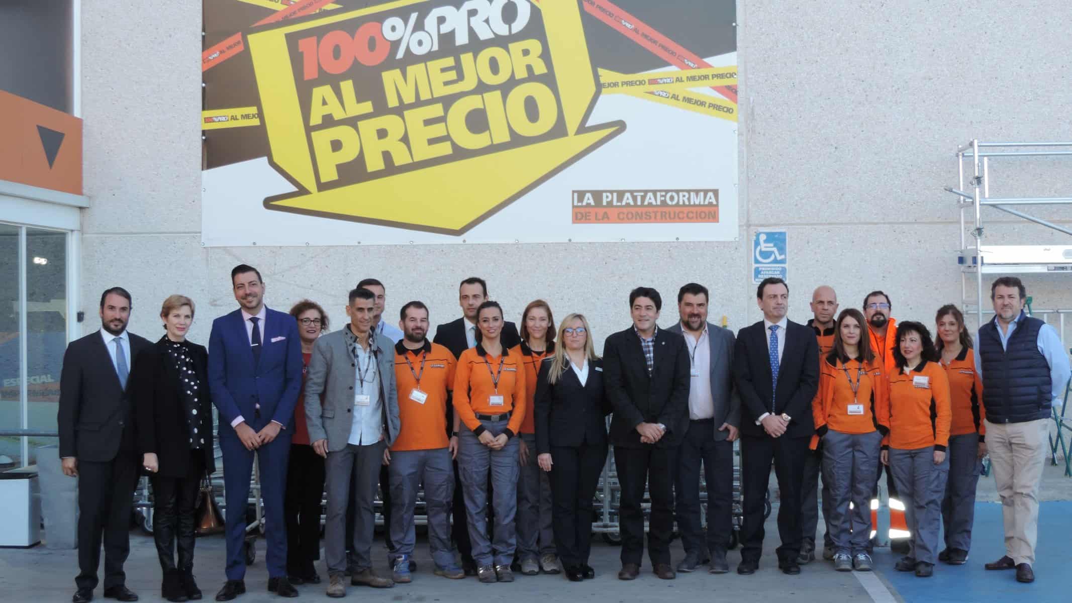 Equipo Alcorcon con Alcalde y Funcacion Roncalli