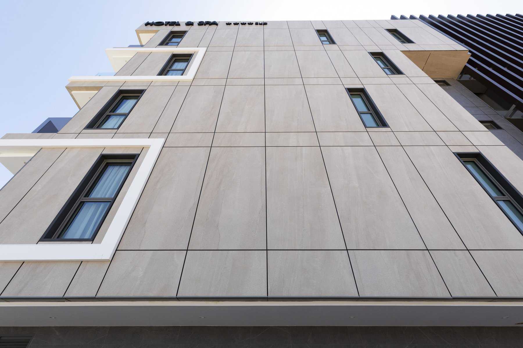 Porcelanosa Offsite Modfacades Hotel Castillo Peniscola Butech-2