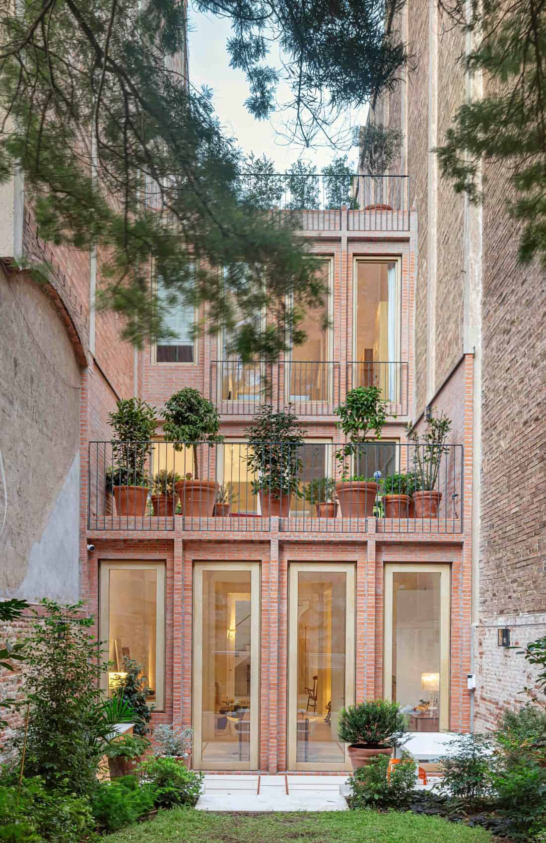 Casa 1616 de Harquitectes. Foto Adrià Goula