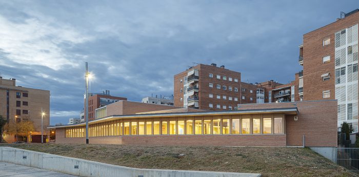 Centro de Atención Primaria (CAP) de Comas-Pont arquitectes. Foto Adrià Goula