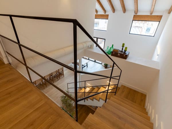 CU4_HortaNord_Escalera_P1