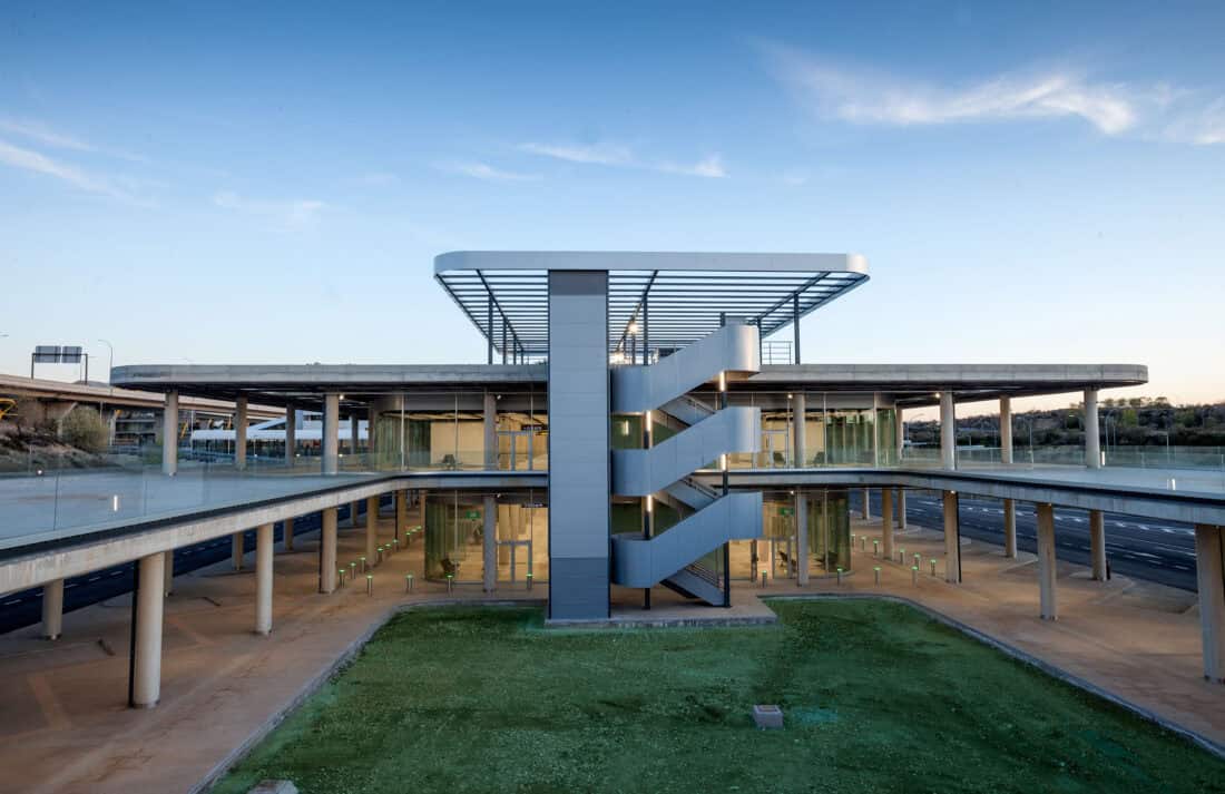 Nueva zona de autobuses en T4, Madrid