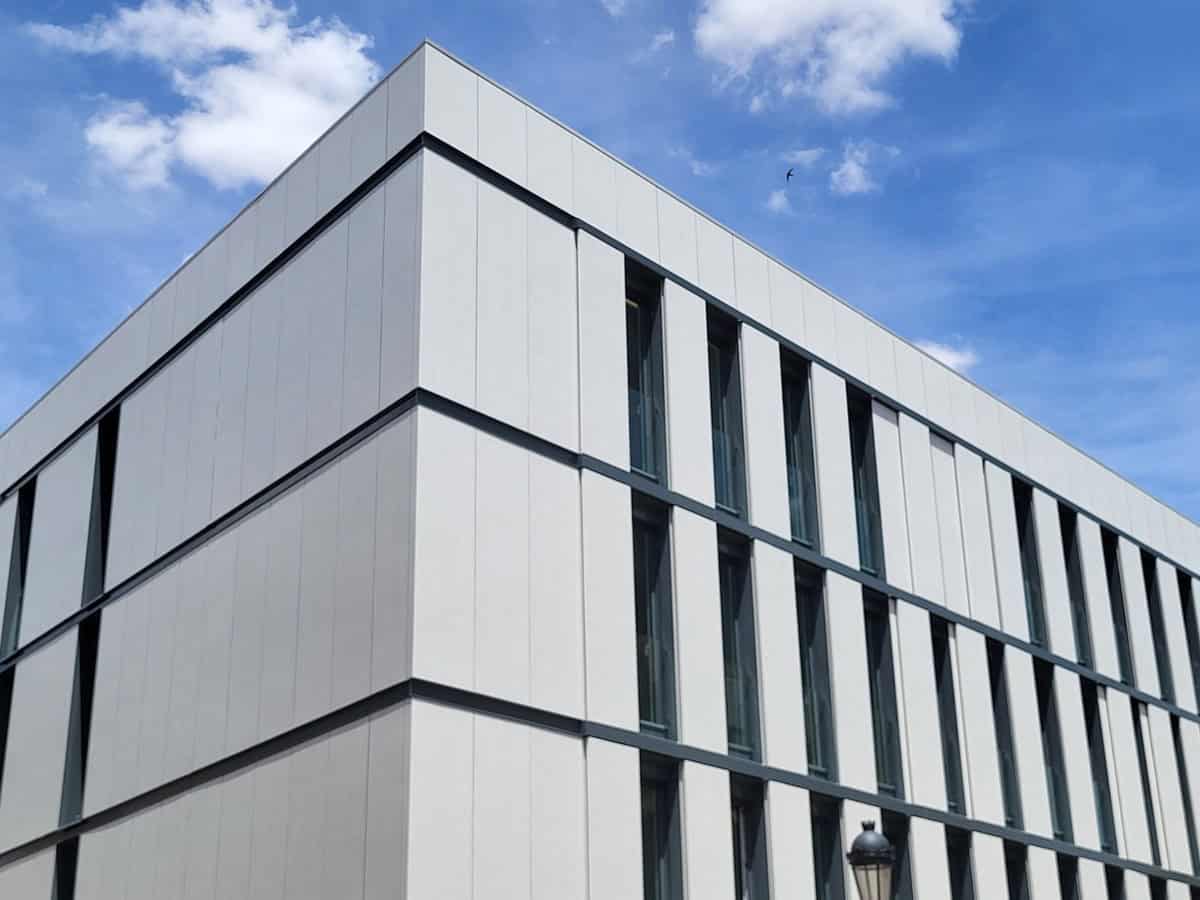 Hotel Ogar de Grupo ANRO en Tomelloso, primer hotel de Europa desmontable y reubicable, ganador del Premio Innovación y Sostenibilidad en los IV Premios Escala 2026