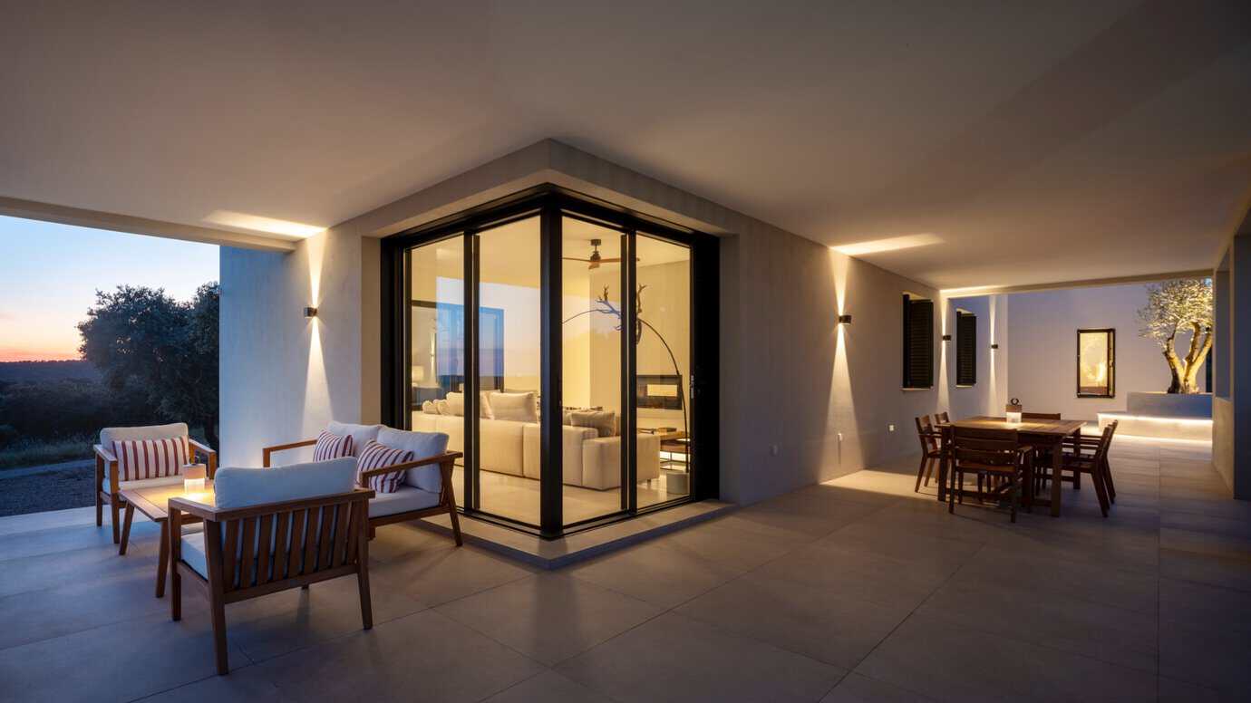 Proyecto de vivienda unifamiliar sobre un encimar extremeño diseñado por DmasC