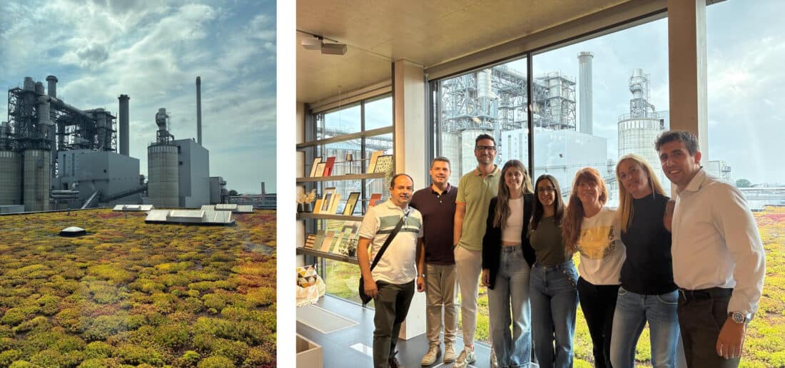 Vista de la nueva fábrica de Egger Flooring en Wismar Alemania y de los miembros de las delegaciones de Gabarró